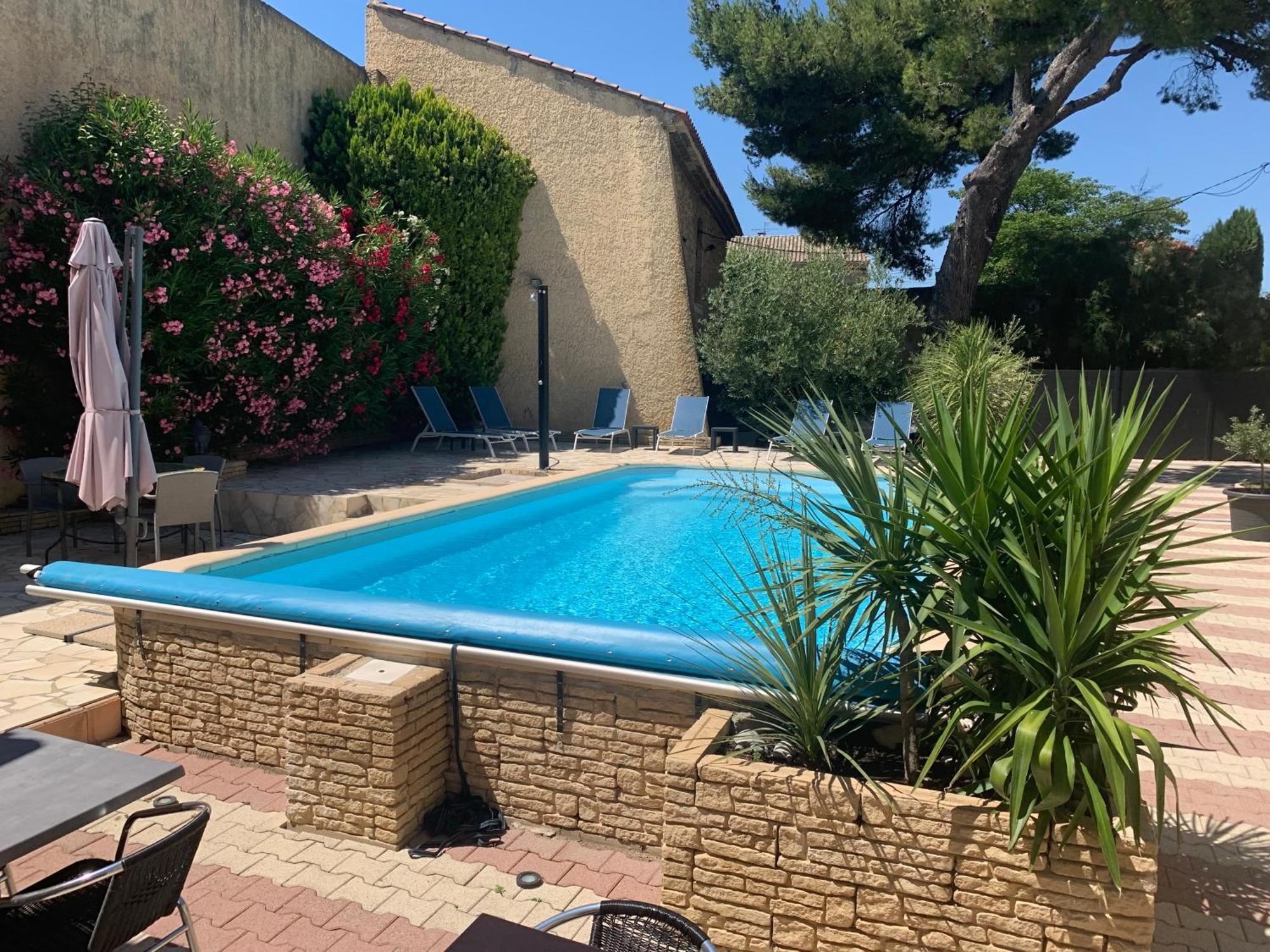 Hotel La Bastide D'Entraigues Bagian luar foto
